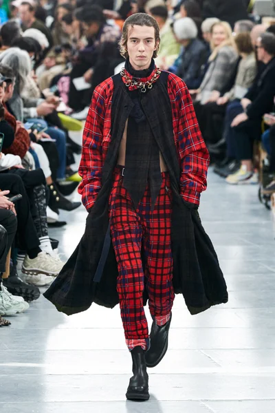 Look 9